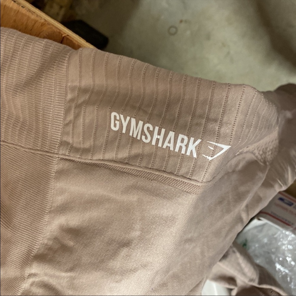 COPY - Gym shark tan leggings